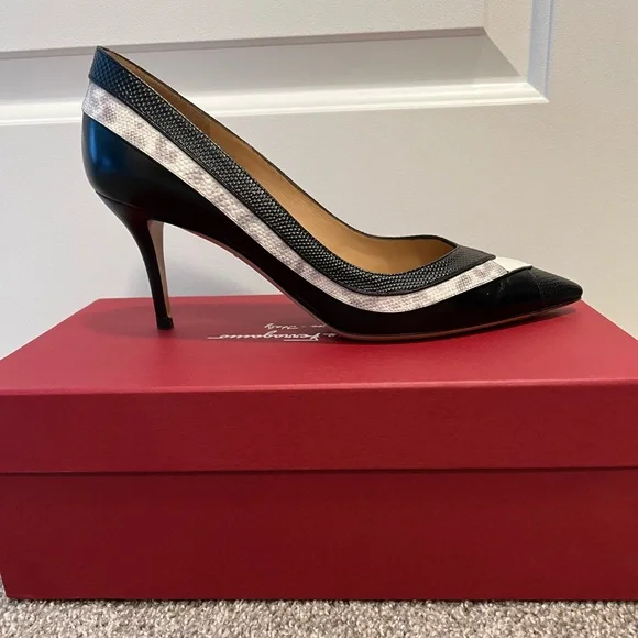 Salvatore Ferragamo black leather heels - Picture 2 of 11